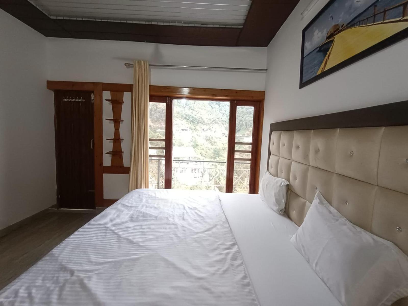 Hotel Himalayan Village Мусори Екстериор снимка