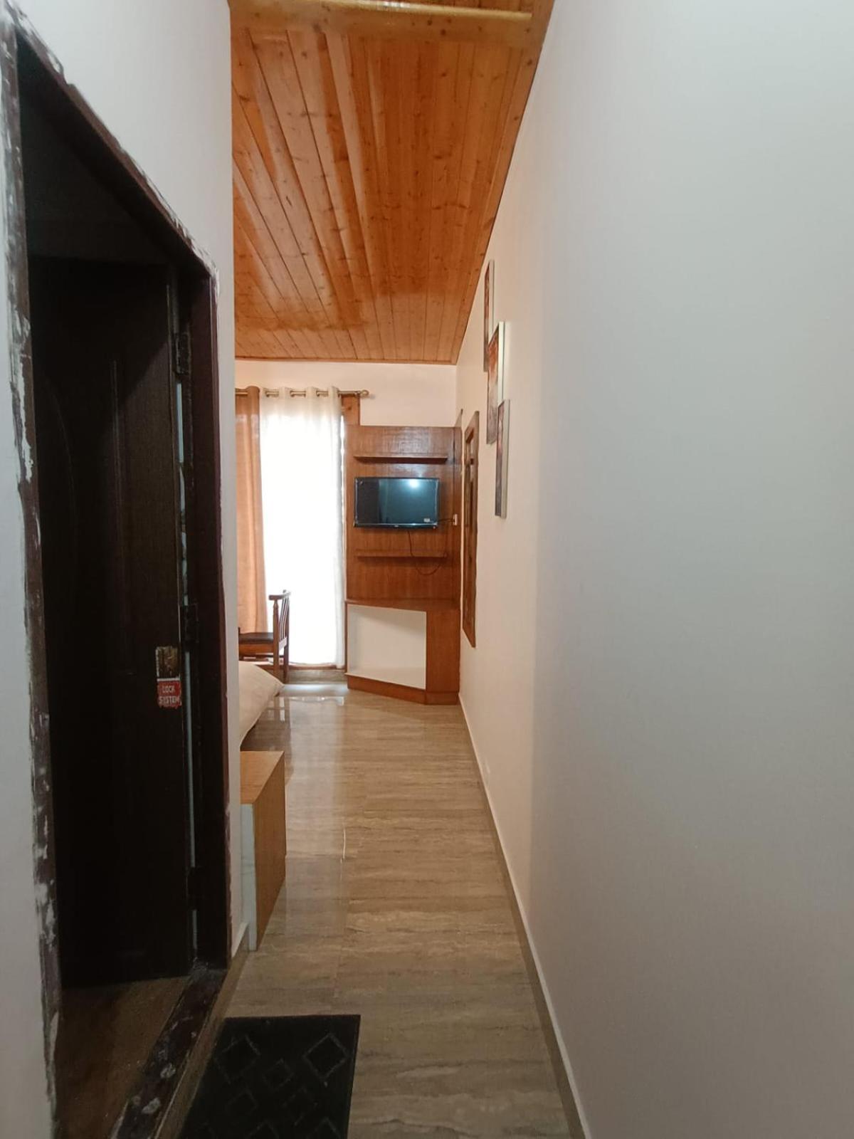 Hotel Himalayan Village Мусори Екстериор снимка